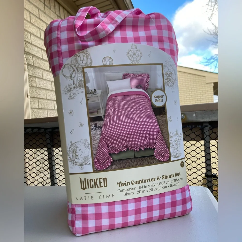 Wicked Katie Kime Twin Comforter Pink Gingham Ruffles High Heels Print NEW